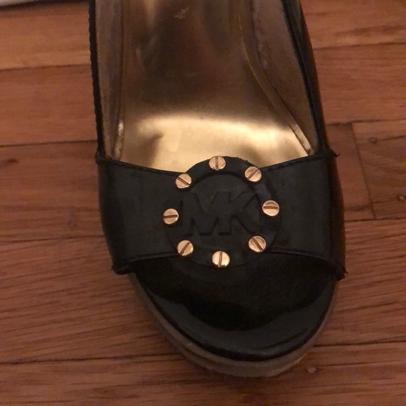 Patent leather Michael Kors wedges - Picture 3 of 4